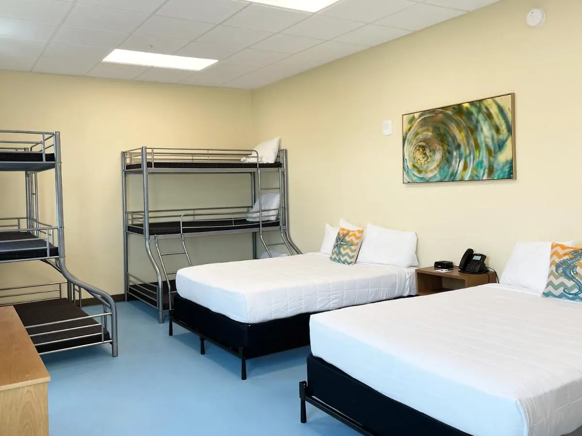 Travelodge By Wyndham Panama City Beach / Beachfront USA