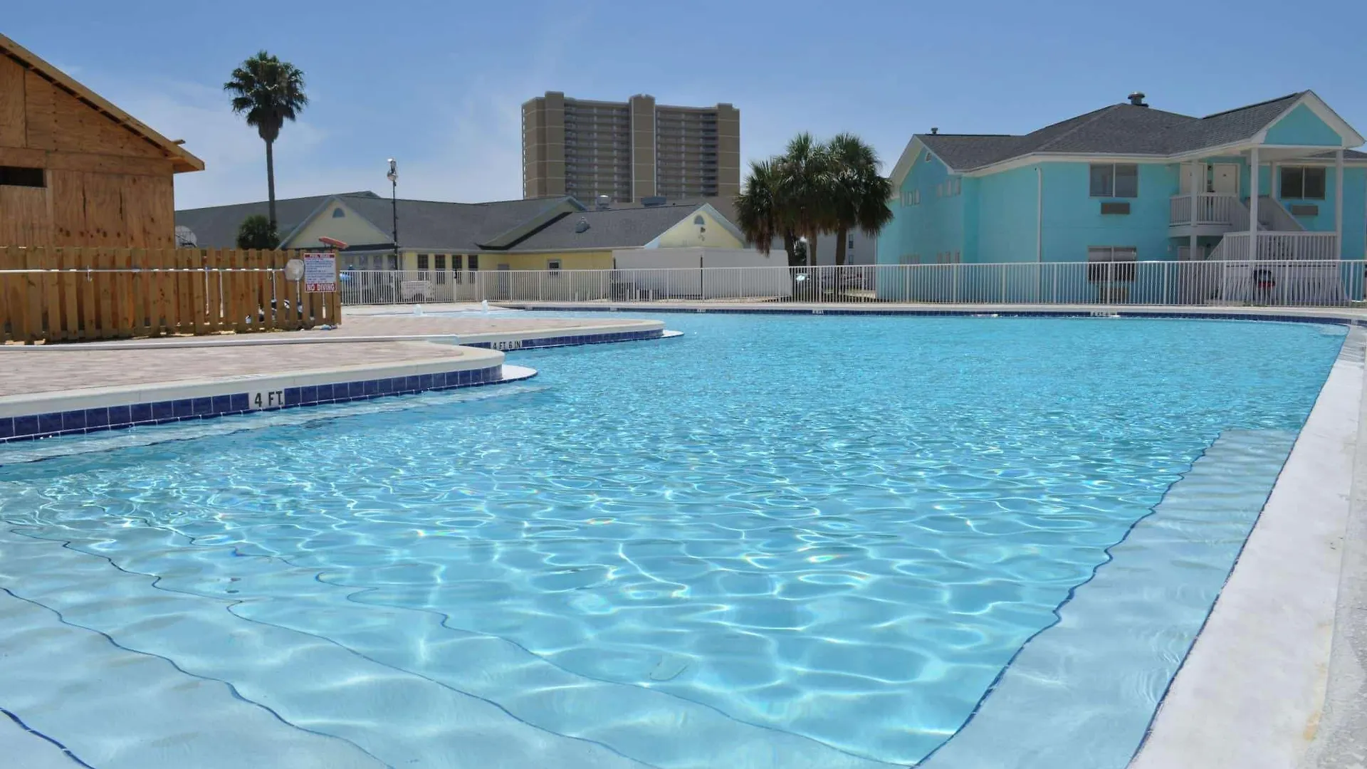 Travelodge By Wyndham Panama City Beach / Beachfront 3*,  United States