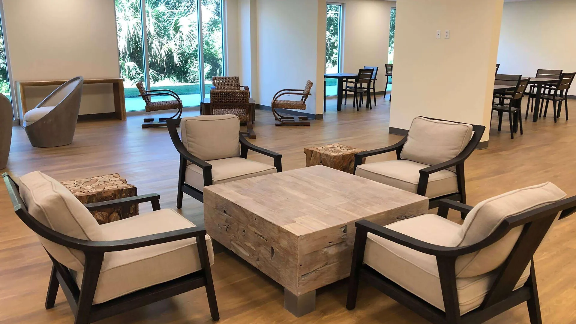 *** Hotel Travelodge By Wyndham Panama City Beach / Beachfront United States